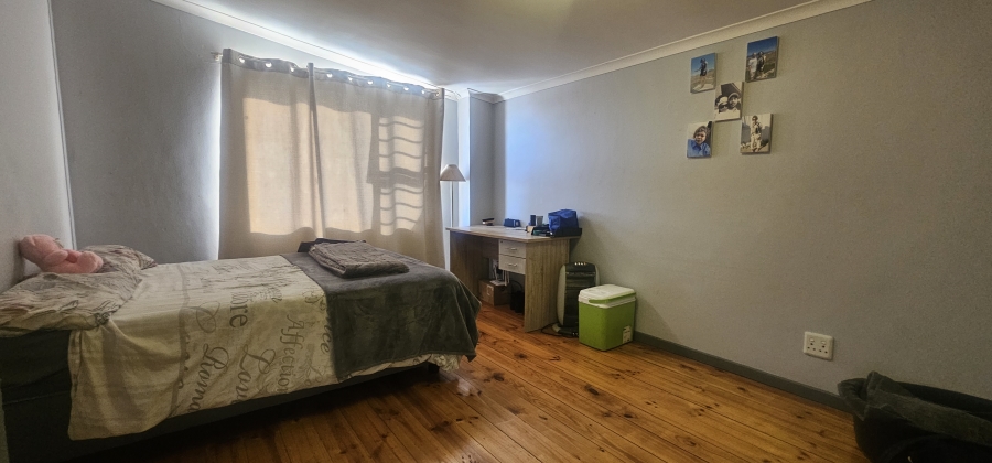 1 Bedroom Property for Sale in Middedorp Western Cape